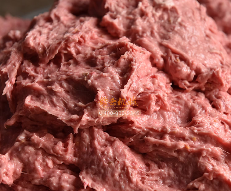 制作牛肉丸过程